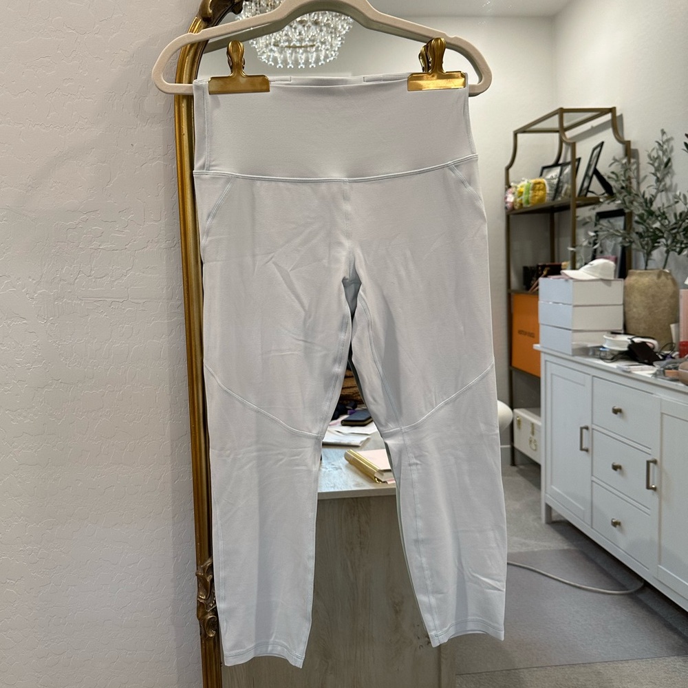 Lululemon Nulu High Rise Yoga Crop 23”